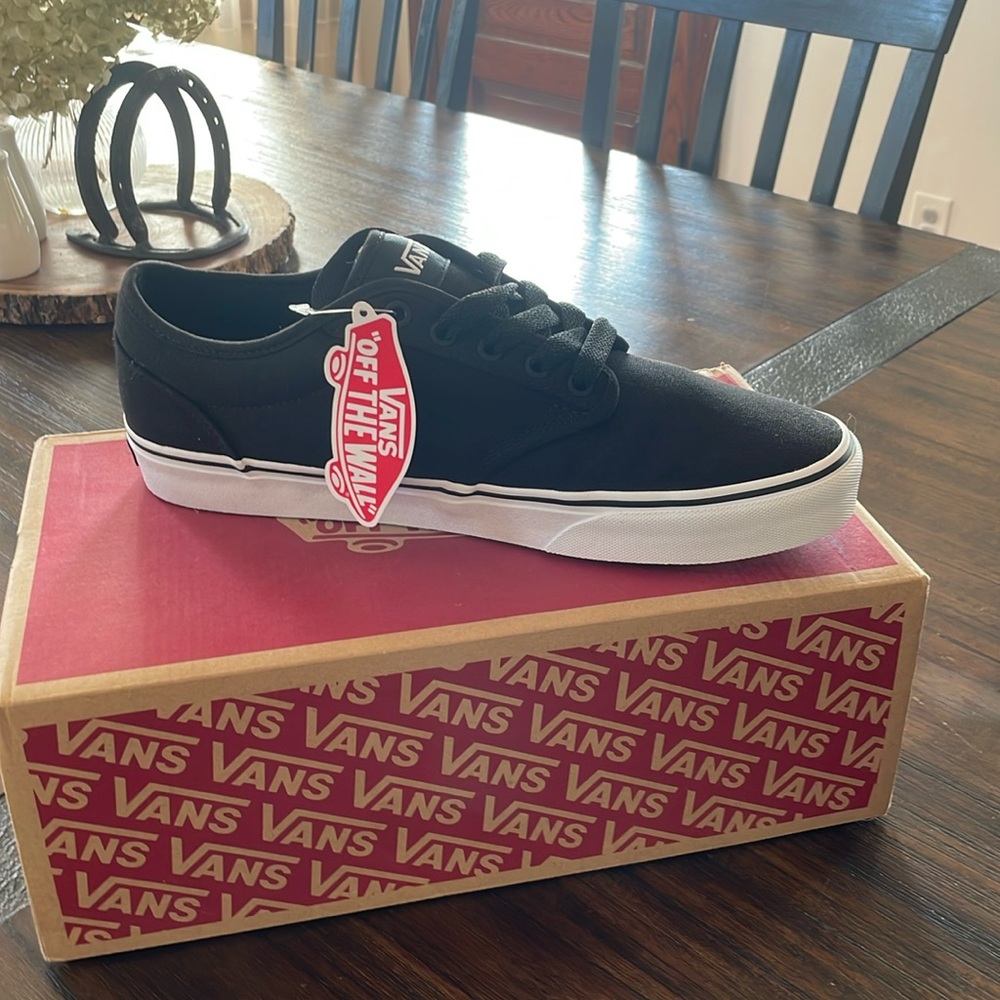 NIB VANS-Atwood size 11 M.